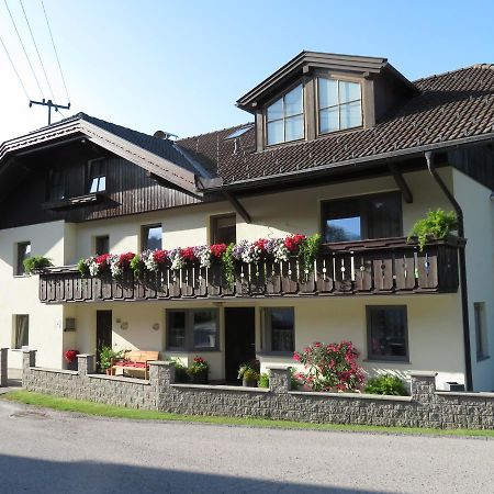 Ferienwohnung Fam Alfons Geiler Heinfels Exterior photo